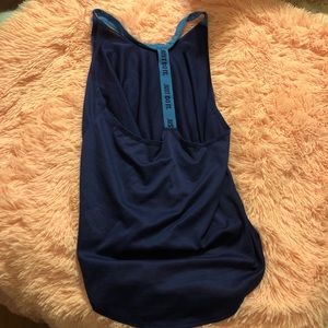 Under armor tank size medium